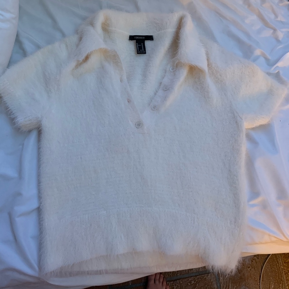 Sweater collared shirt